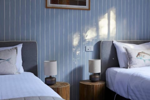 The Arthouse Freycinet House in Coles Bay