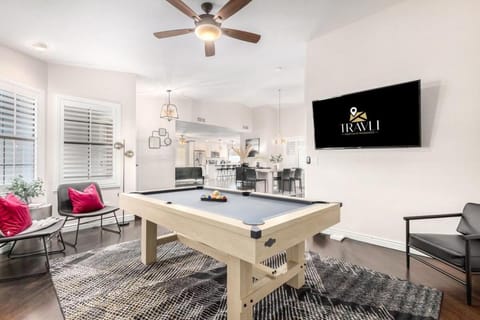 La Vieve Family Oasis-FREE Htd Pool-Billiards-BBQ House in Tempe