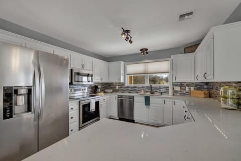 Kitchen or kitchenette, kitchen