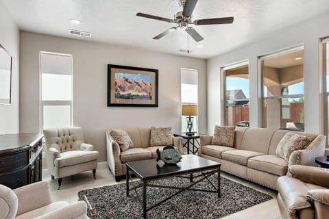 Twice as Nice home House in Washington