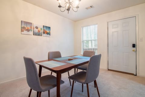 Relaxing Rural Retreat In Mableton - 30 Min to ATL House in Mableton