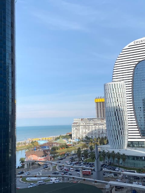 City view, Sea view, Location