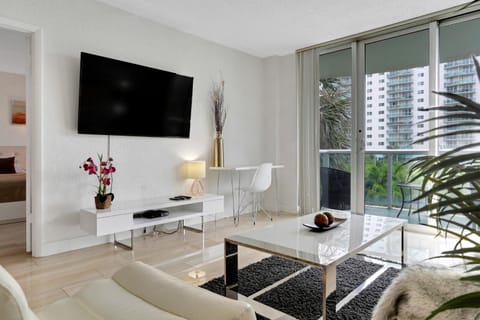 Sunny Isles Ocean Reserve Condo Apartments Apartment hotel in Sunny Isles Beach