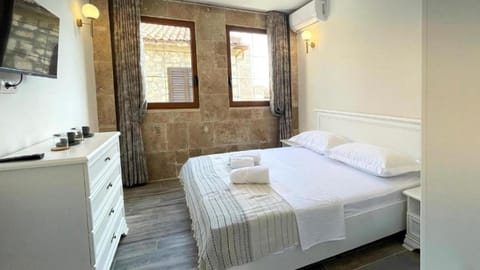 Bed, TV and multimedia