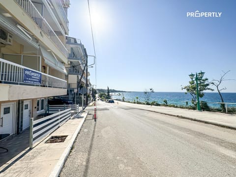 Property building, View (from property/room), Location