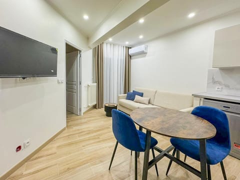 Property building, Seating area