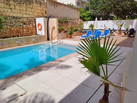 2Bed flat w shared heated pool in MLH by Homely! Apartment in Malta