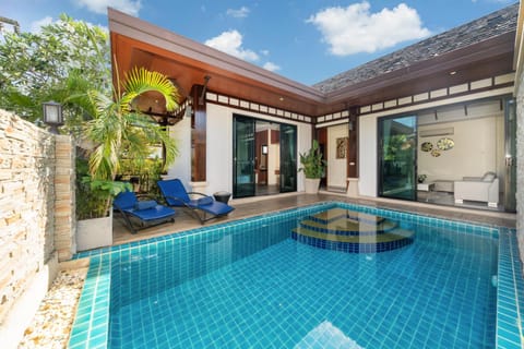 Patio, Day, Balcony/Terrace, Swimming pool
