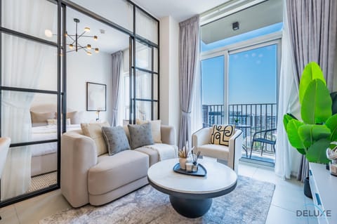 View (from property/room), Balcony/Terrace, Living room, Seating area, hair dresser