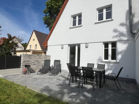 Property building, Patio, Garden, Dining area