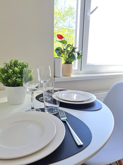 Dining area, kitchen