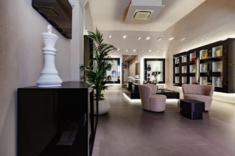 Lobby or reception, Decorative detail, Internal: Not applicable to any particular room