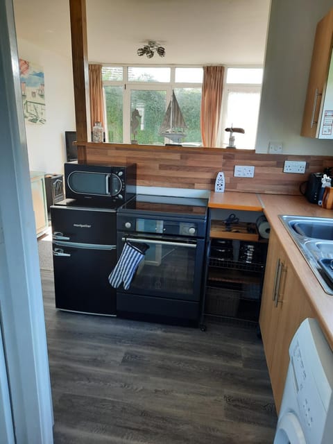 A Wave from it All - Chapel Saint Leonards Apartment in Chapel Saint Leonards