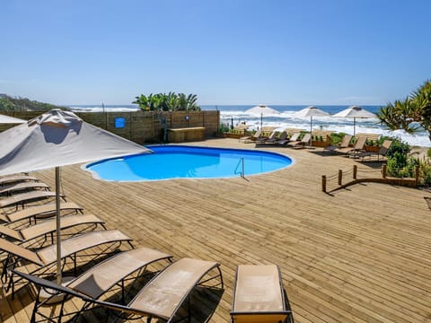 On site, Area and facilities, Swimming pool