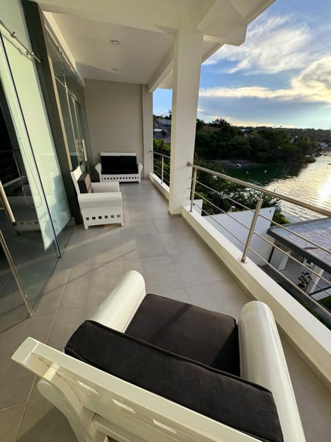 Natural landscape, View (from property/room), Balcony/Terrace, Seating area