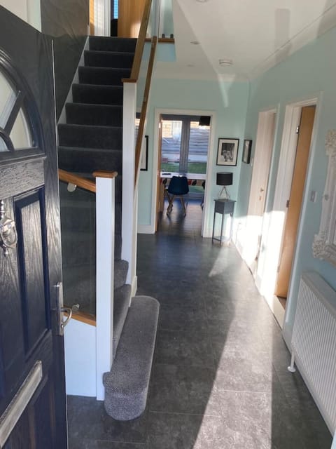 Air Maison - Detached Chalet Bungalow House in Portsmouth