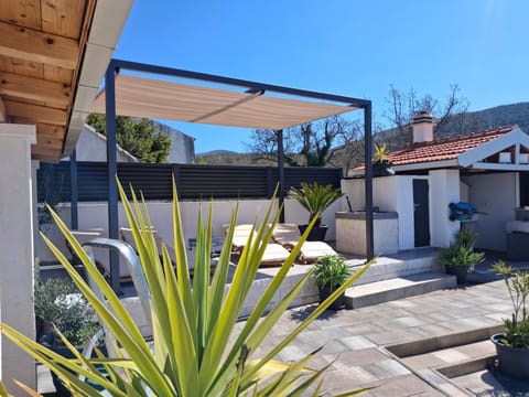 Vacation house Luce Villa in Šibenik-Knin County, Croatia