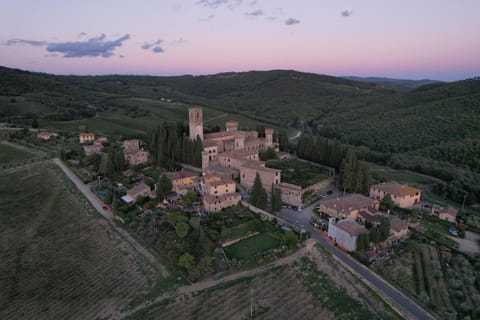 Natural landscape, Bird's eye view, City view, Landmark view