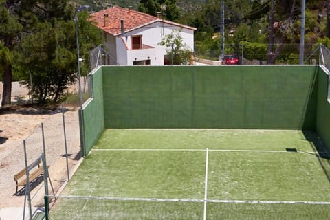 Tennis court