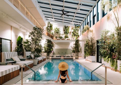 Spring, Garden, Spa and wellness centre/facilities, Pool view, Swimming pool, sunbed