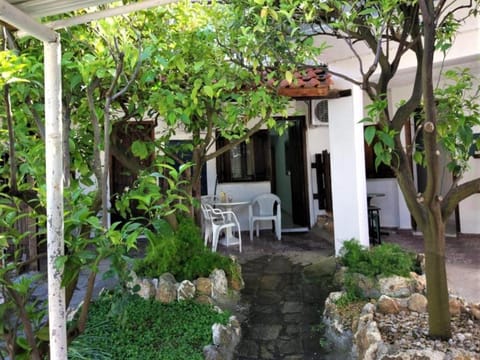 Sirocco Seaside Apartment hotel in Halkidiki