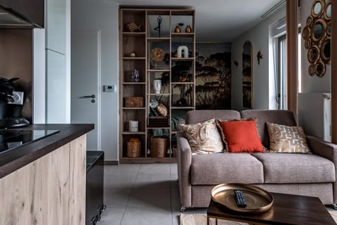 Kitchen or kitchenette, Living room