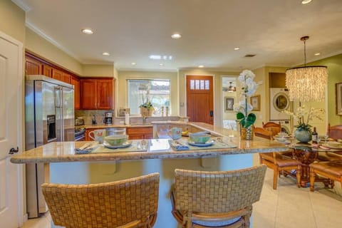 Luxury Oasis Palm Villas at Mauna Lani Beach Club Apartment in Mauna Lani