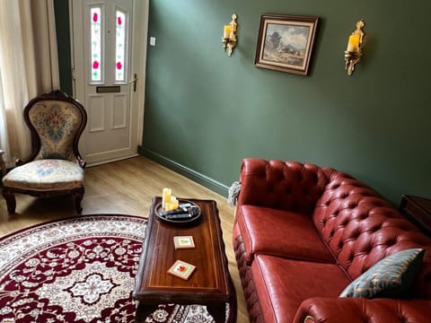 Robin’s Hollow: 2BD Home Near Wrexham AFC House in Wrexham