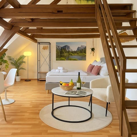 Bed, Living room, Seating area, Dining area, Bedroom