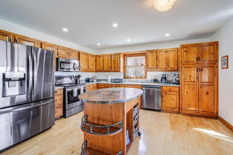 Resort Perks! Family Sky Valley Gem with Mtn Views House in Sky Valley