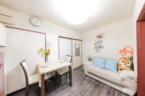 Living room, Seating area, Dining area, air conditioner