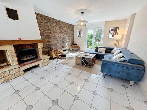 Maison à 500m de la plage avec jardin, 4 chambres, Wi-Fi et parking - 8 couchages - FR-1-361-539 House in Saint-Pair-sur-Mer