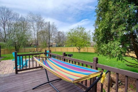 The Retreat - Private Pool-Spa-Firepit-Gameroom House in Indiana