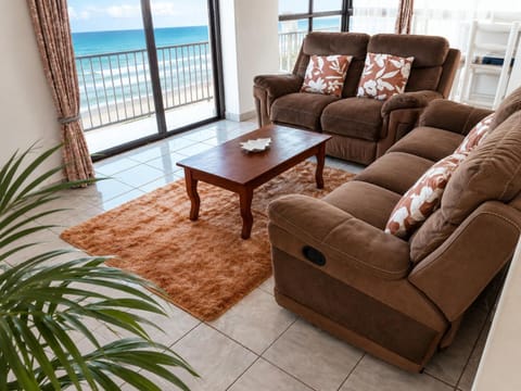 View (from property/room), Living room, Seating area