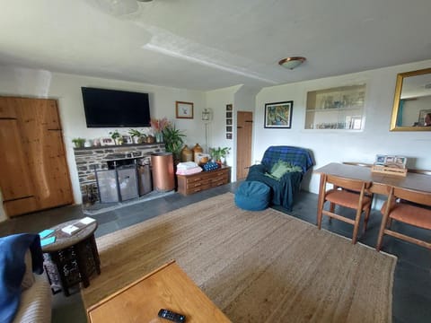 Living room, Dining area, pet friendly