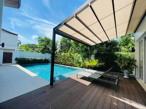Garden, Garden view, Pool view, Swimming pool