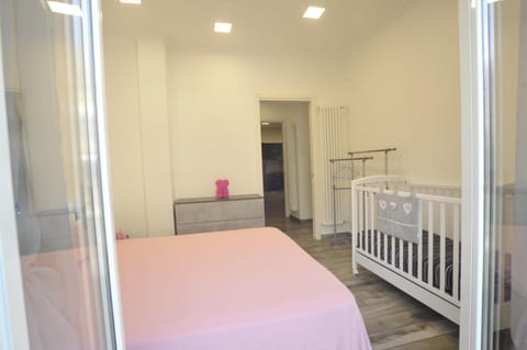 CASA ROSA LUCIA CENTRALE CON PARCHEGGIO Apartment in Sanremo