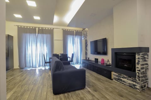 CASA ROSA LUCIA CENTRALE CON PARCHEGGIO Apartment in Sanremo