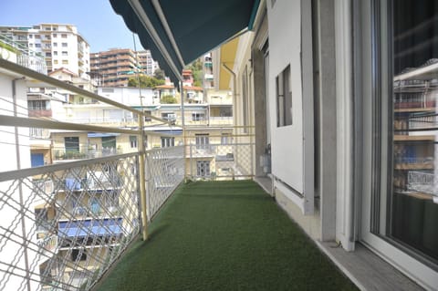 CASA ROSA LUCIA CENTRALE CON PARCHEGGIO Apartment in Sanremo