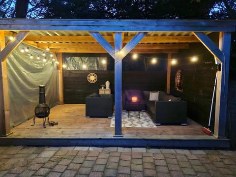 Patio, Night