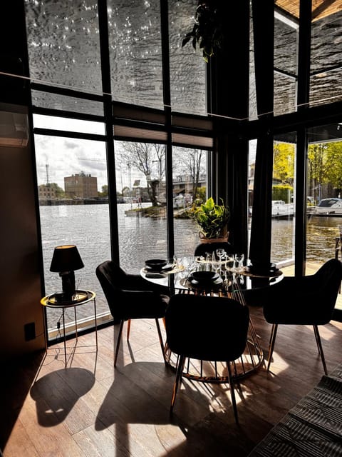 Day, Natural landscape, Living room, Seating area, Dining area, River view
