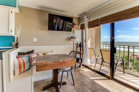 TV and multimedia, Balcony/Terrace, Seating area, Dining area, Sea view