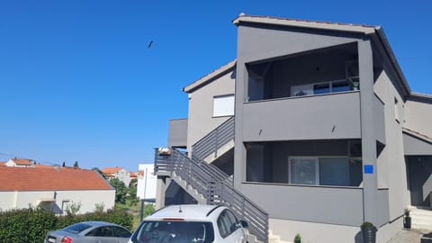 Property building, Parking