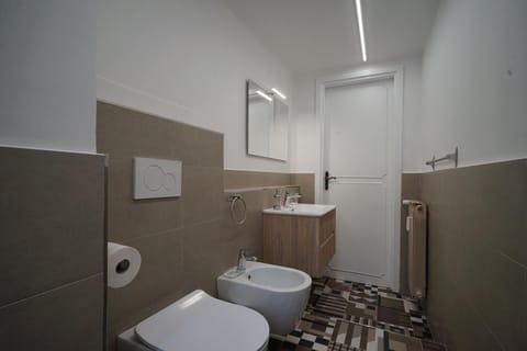 Manzoni 22 - mytouristhome Apartment in La Spezia