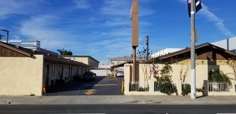 Property building, Street view