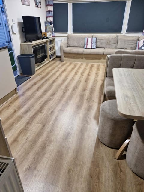 Highfield Grange Holiday Park Campground/ 
RV Resort in Clacton-on-Sea