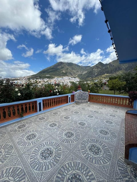 Nearby landmark, Day, Natural landscape, View (from property/room), Balcony/Terrace, Mountain view