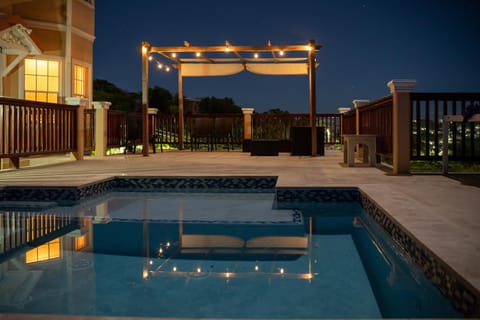 Night, Swimming pool