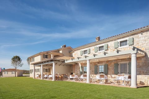 Property building, Balcony/Terrace