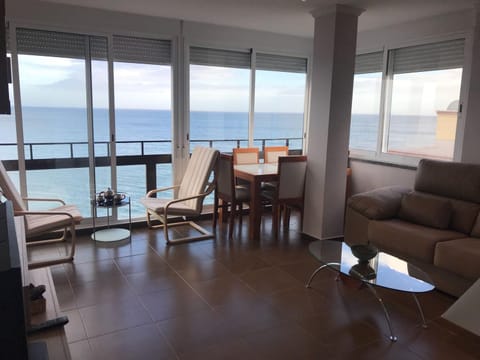 Stunning views to the sea / City center Fuengirola Apartment in Fuengirola